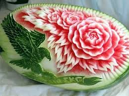 decoração com melancia: enfeite de mesa