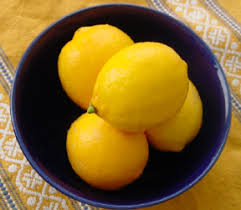 http://cookingwithamy.blogspot.com/2006/02/all-about-meyer-lemons.html
